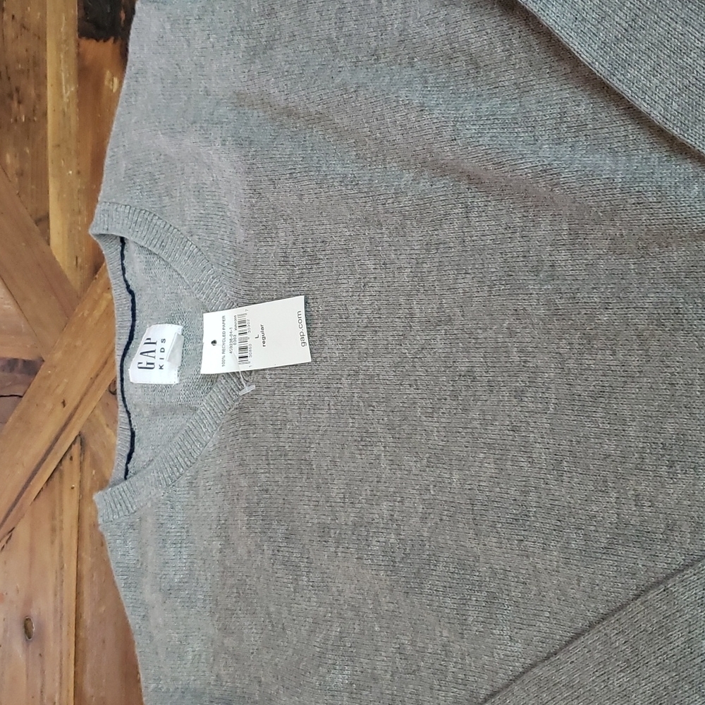 GAP kids  gray sweater - Picture 2 of 2